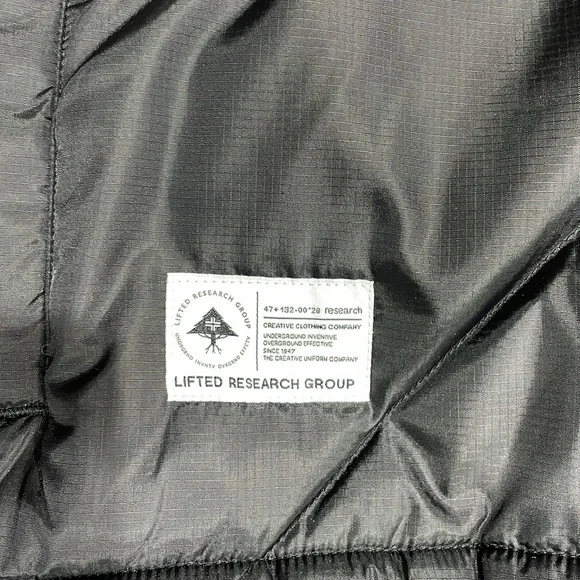 Brand new with tags LRG lightly insulated puffy jacket. Multiple sizes available - Picture 3 of 7